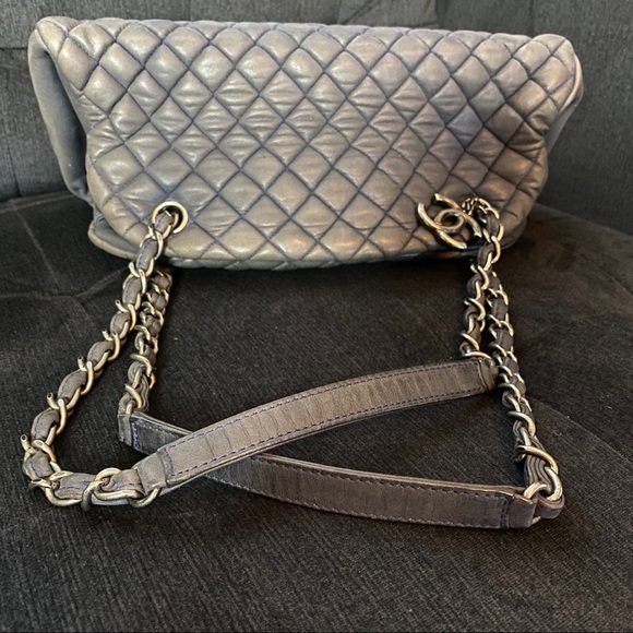 Chanel bowling Handbag - Picture 4 of 9